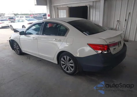 2011 Honda Accord 2.4 Ex z USA, uszkodzony, nr VIN 1HGCP2F77BA104430